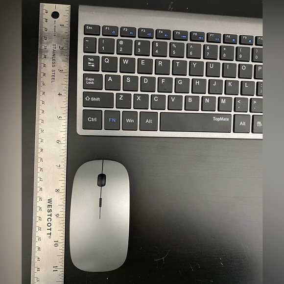 Wireless Ultra Thin Keyboard and Mouse Combo 2.4GHz - Picture 2 of 6